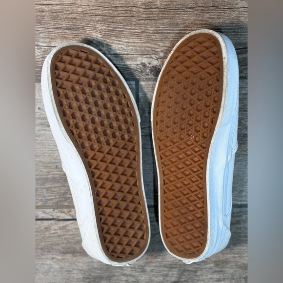 Vans​​ - Picture 2 of 4